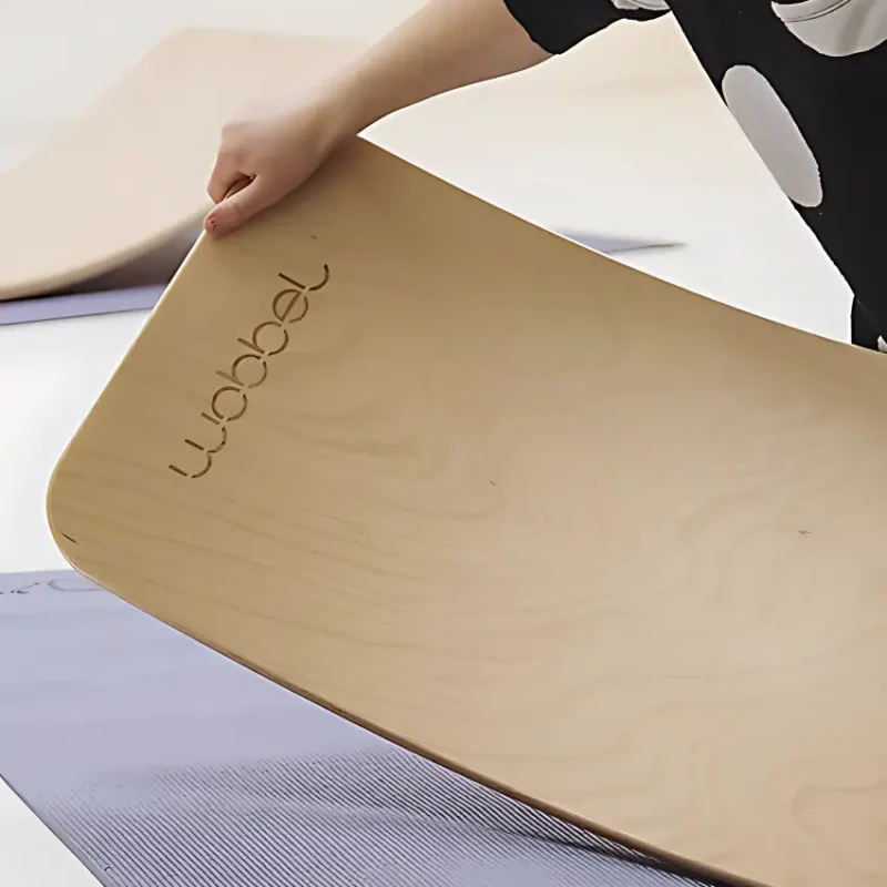 Wobbel Wooden Balance Board Transparent Lacquer (4)